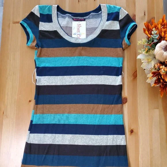 She's Cool -Junior Stripe Short Sleeve Shirt Dress Crew Neck Size JR S - Picture 1 of 3
